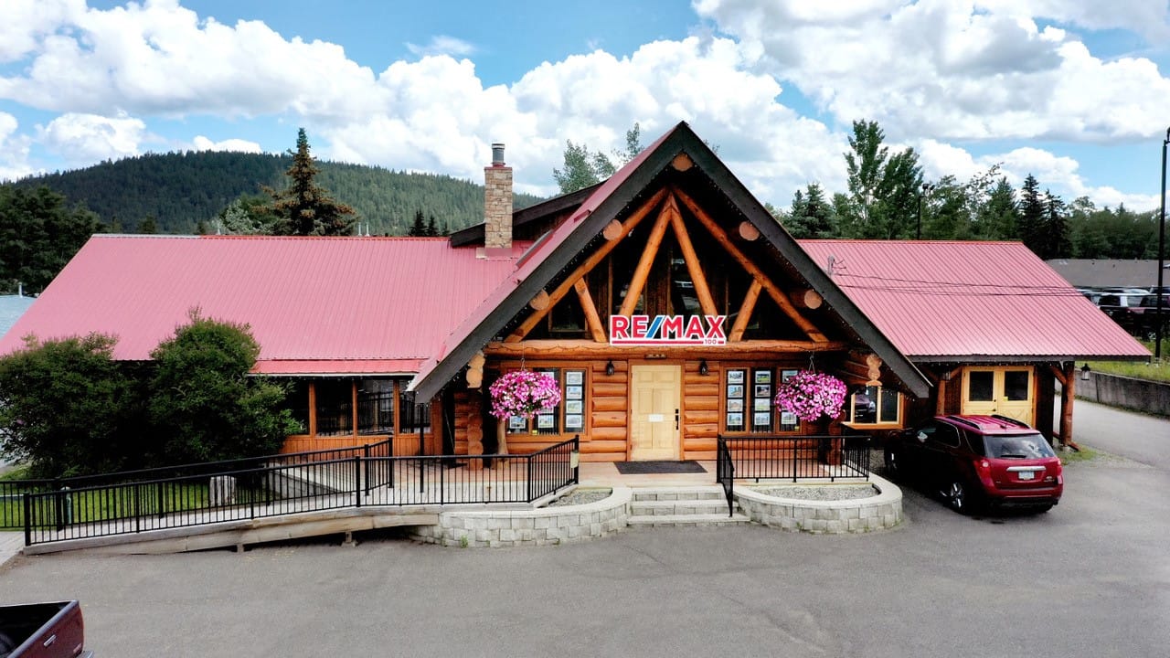 Re/MAX 100 South Cariboo 100 Mile House